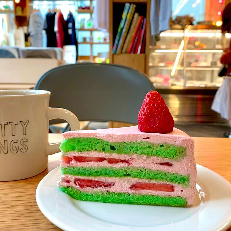 ストロベリーピンクショートケーキ
