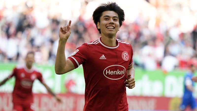 【サッカー】鈴木絵里との交際宣言も!田中碧の経歴や所属チームは?