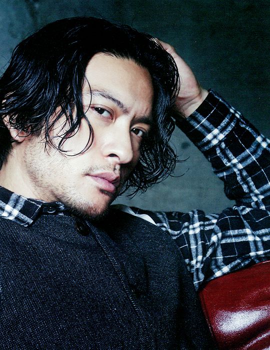 長瀬智也の若い頃がイケメンすぎる！昔から現在までを比較してみた